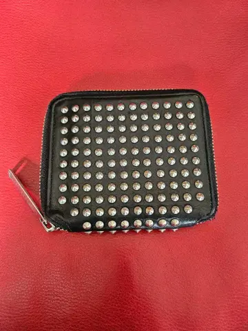 PATRICK STEPHAN 패트릭 스테판 스터드 가죽 지갑