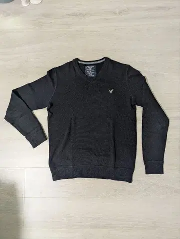 American Eagle 다크 네이비 V넥 니트