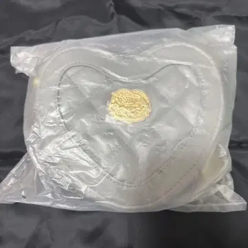 니지산지 하트형 파우치 쿠츠하