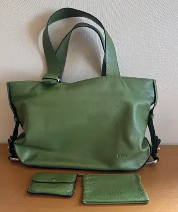 Lupo Barcelona 루포 바르셀로나 숄더백입니다.