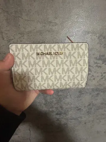 MICHAEL KORS 모노그램 접이식 지갑