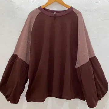 루필리안 브라운 이소재 사용 벌룬 슬리브 티셔츠 새상품