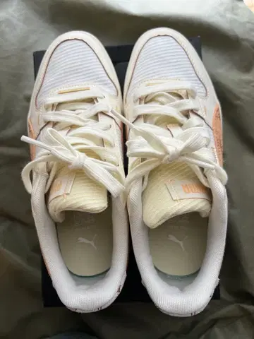 푸마 스니커즈 23.5cm