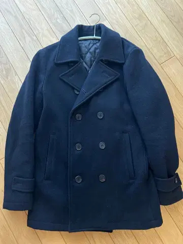 네이비 울 피 코트 안쪽 퀼팅