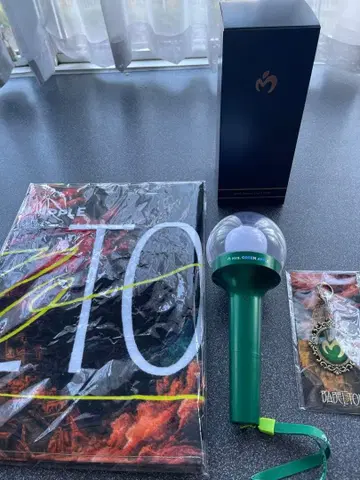 Mrs. GREEN APPLE 응원봉 외 굿즈