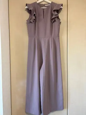 올인원 소매 프릴 핑크 베이지