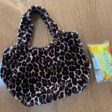 루트토트 레오파드 무늬 퍼 빅 토트 백 복슬복슬