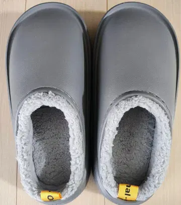 그레이 슬립온 사보 샌들