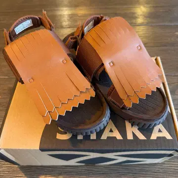 SHAKA 프린지 샌들 브라운