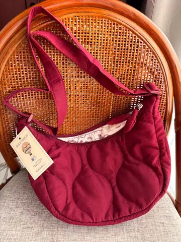 버건디 퀼팅 숄더백