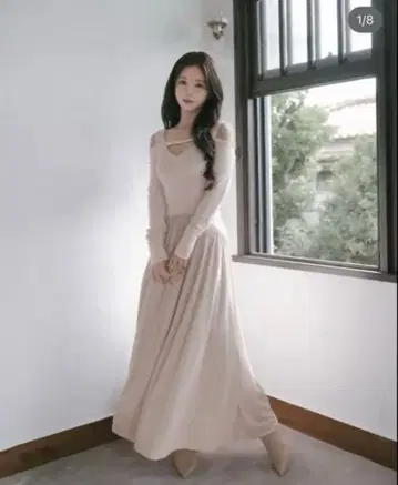 오프숄더 베이지 롱 원피스