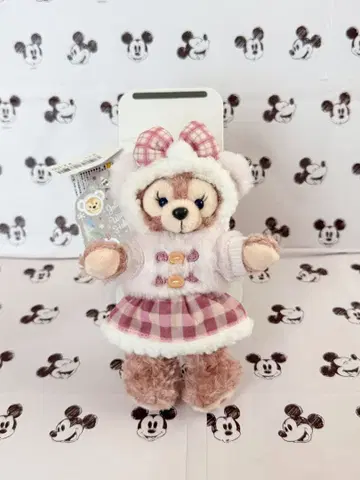 디즈니 윈터 홀리데이 셰리메이 인형 배지 2019