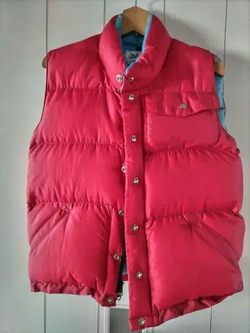 Crescent Down Works 레드 다운 베스트 S