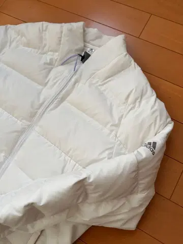 adidas 화이트 다운 자켓