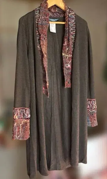 [ 새상품 ] M.&KYOKO 다크 브라운 롱 니트 가디건