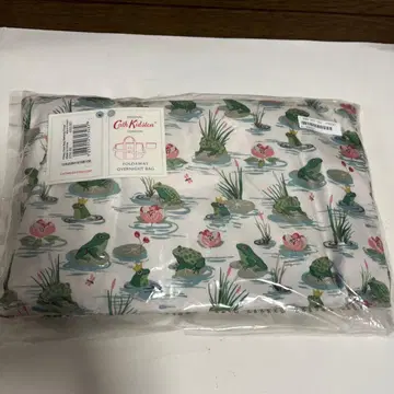 새상품 미사용 캐스키드슨 오버나이트백 개구리