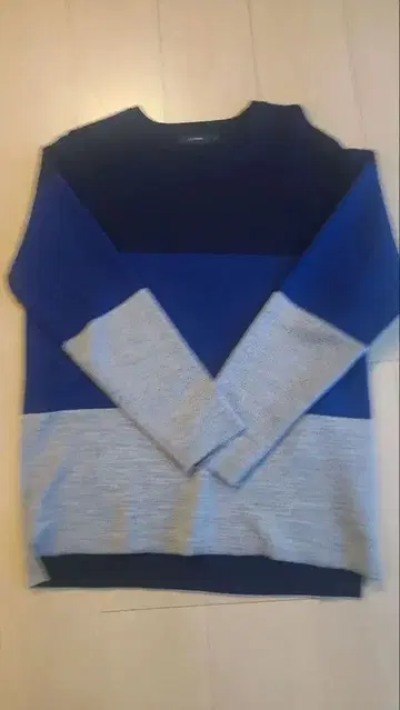 MABLE BLUE 네이비 그레이 스웨터