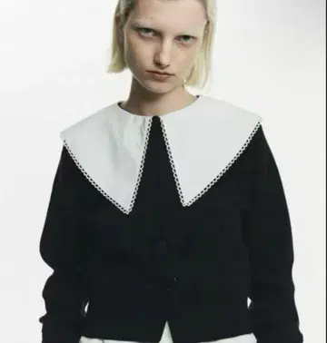 Bibiy. PATTY PILGRIM TOP 블랙