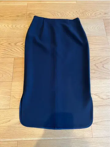 네이비 타이트 롱 스커트 슬릿