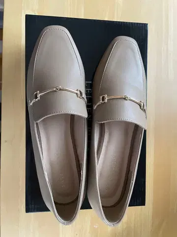 LELIEN PLUS 베이지 로퍼 M