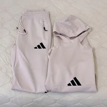 새상품급 adidas 후드 부착 셋업 XL 라이트핑크