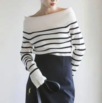 NOBLE 노블 오프숄더 니트 보더