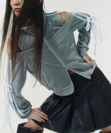 NOT KNOWING 저지 그레이 벨로아 리본 원영 착용