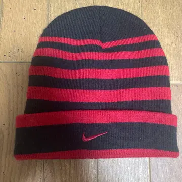 Nike 스트라이프 니트 모자 블랙 빨간색