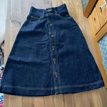 MOUSSY 다크 데님 A라인 스커트 프론트 버튼