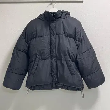 [새상품급] 후드 부착 다운 자켓 블랙 M사이즈