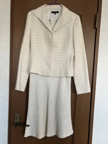아이보리 트위드 자켓 스커트 세트 (LAUTREAMONT)