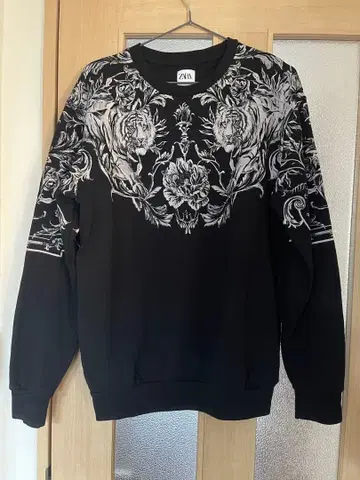 ZARA 블랙 맨투맨 M