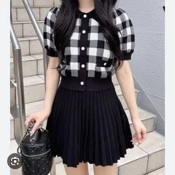 옷깃 체크 무늬 반팔 니트 가디건 블랙 체크