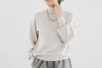 [ 미사용 ] 북유럽, 2025AW 돌려입기 넓어지는 하이넥 니트