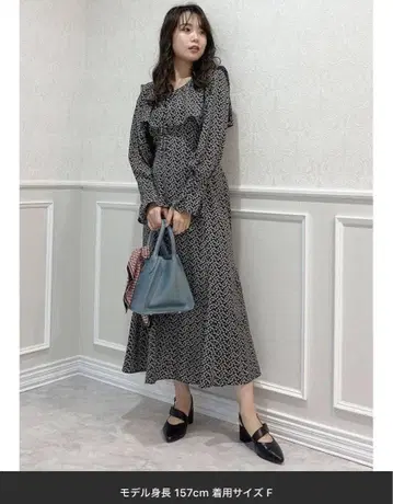 dazzlin 케이프 프릴 리본 플레어 원피스