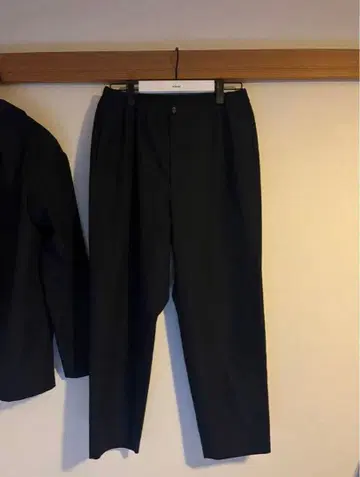 BEAUTY&YOUTH 네이비 와이드 슬랙스 코마츠마테레