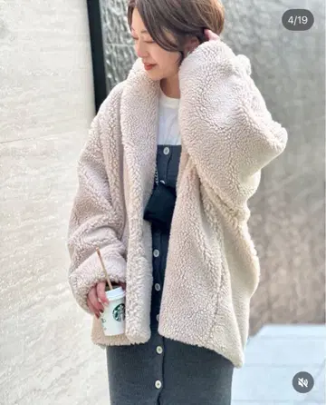 Whim Gazette 보아 코트 2024AW