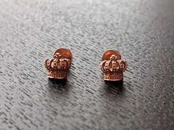 JUSTIN DAVIS 타이니 크라운 크라운 귀걸이 양쪽 귀