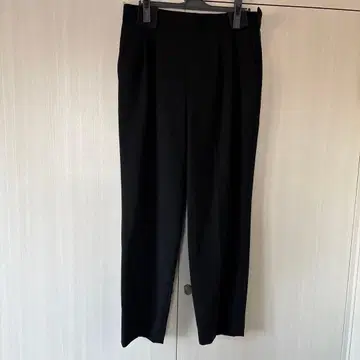 그린 라벨 릴랙싱 블랙 테이퍼드 슬랙스 팬츠