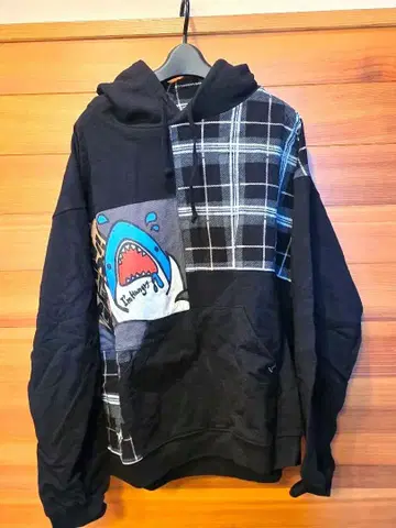 엘 로데오 로테 로자 샤크 프린트 후드티