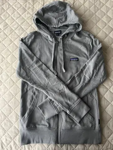 새상품 파타고니아 후드티 긴팔 XS