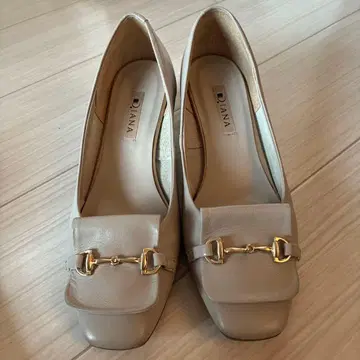 DIANA 베이지 스퀘어토 펌프스