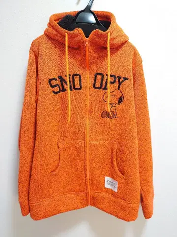 PEANUTS SNOOPY 오렌지 후드티