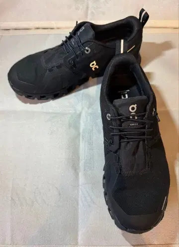 On Cloud 5 Waterproof 블랙 스니커즈