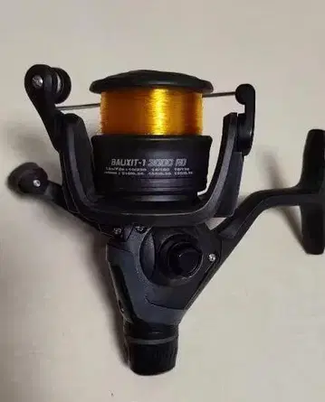 BAUXIT-1 3000 스핀캐스트 릴