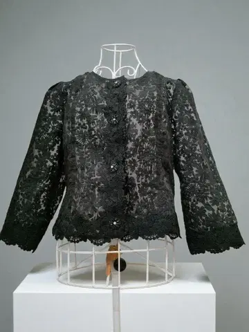 슈퍼 뷰티 블랙 레이스 노카라 자켓