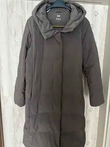 유니클로 심리스 다운 롱 코트