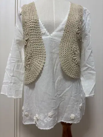 미사용에 가까운 핑크하우스 꽃 모티브 뜨개질 베스트