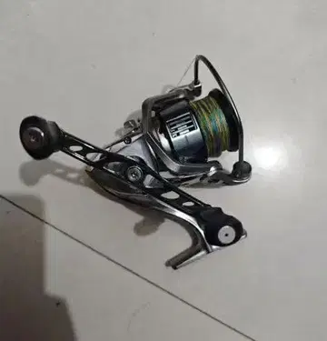 스피닝 릴 실버 컬러풀 라인