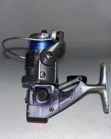 실버 베이트 낚시릴 블루 라인